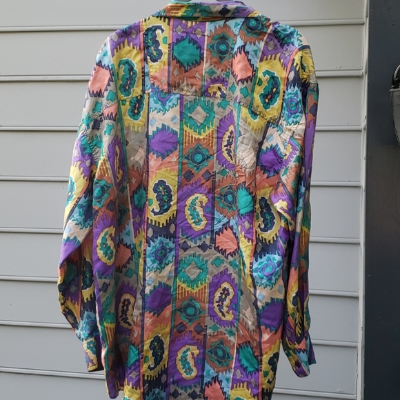 Ladies silk shirt - Picture 2 of 7